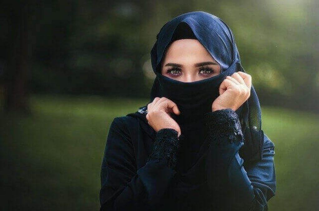 Saiba como conquistar uma mulher árabe